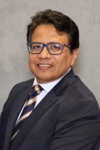 dr-efrain-medina